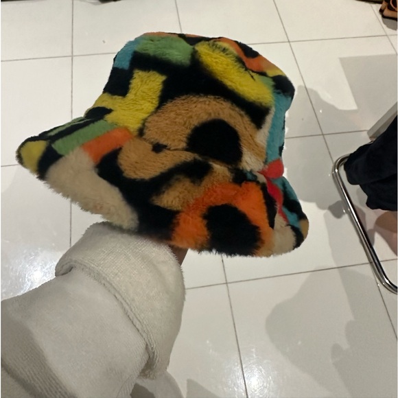 Bucket hat - Picture 3 of 4